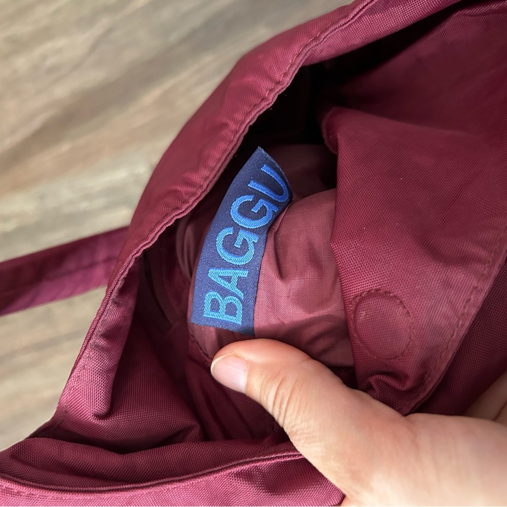 BAGGU small nylon sling bag in oxblood